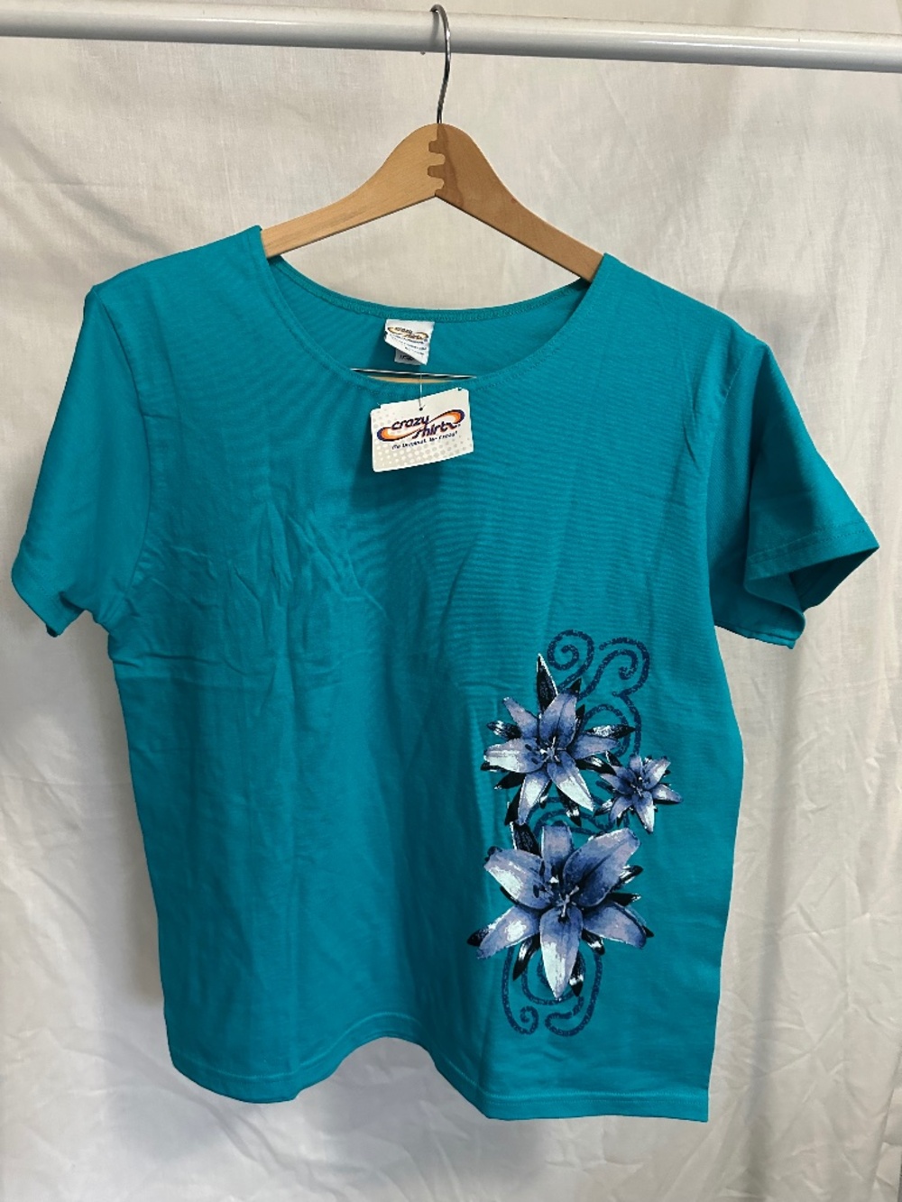 Crazy Shirts Hawaii Original Turquoise Floral Graphic Tee Size Medium NWT